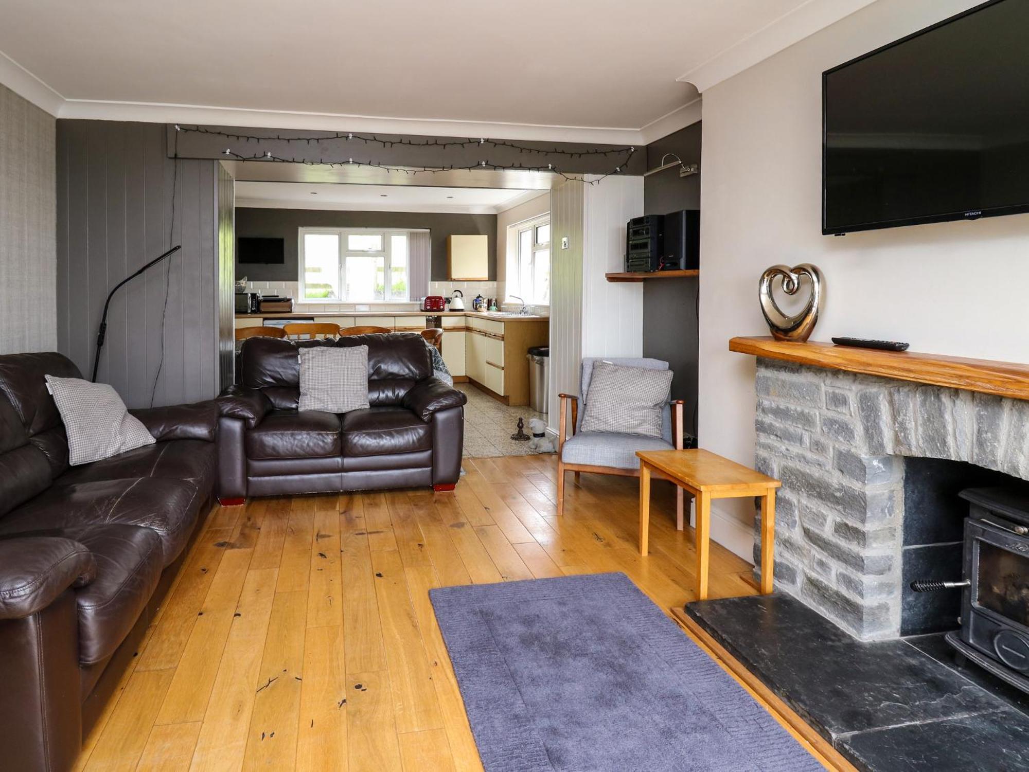 Aberdauddwr Villa Llanwnen ภายนอก รูปภาพ